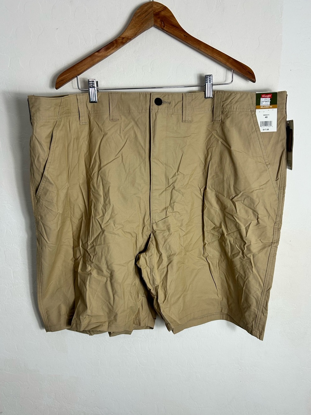 Wrangler Men's Tan Flat-Front Casual Shorts